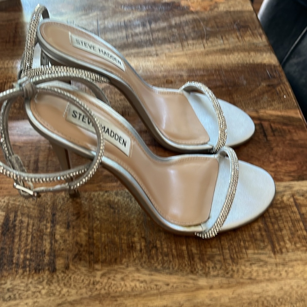 Steve Madden Breslin Heel Size 6 - Picture 5 of 8